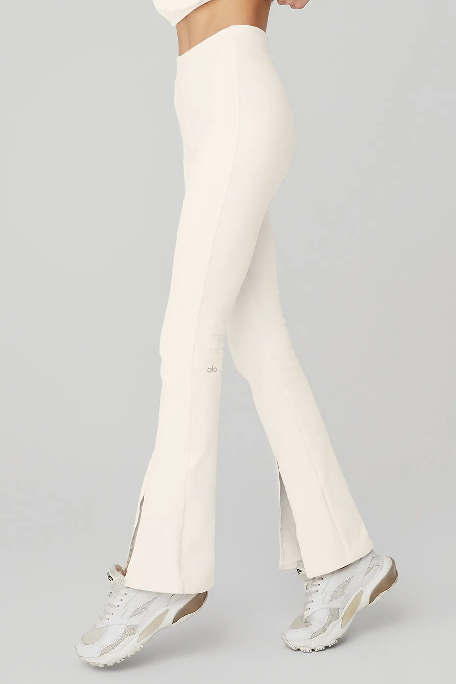 Airbrush High-Waist 7/8 Flutter Legging - Ivory