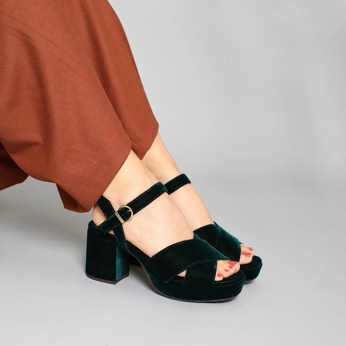 Clara Vegan Velvet Green