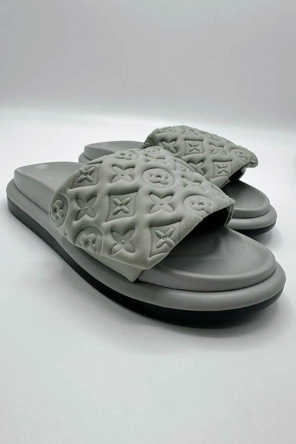 Cornie Patterned Band Sliders in Grey