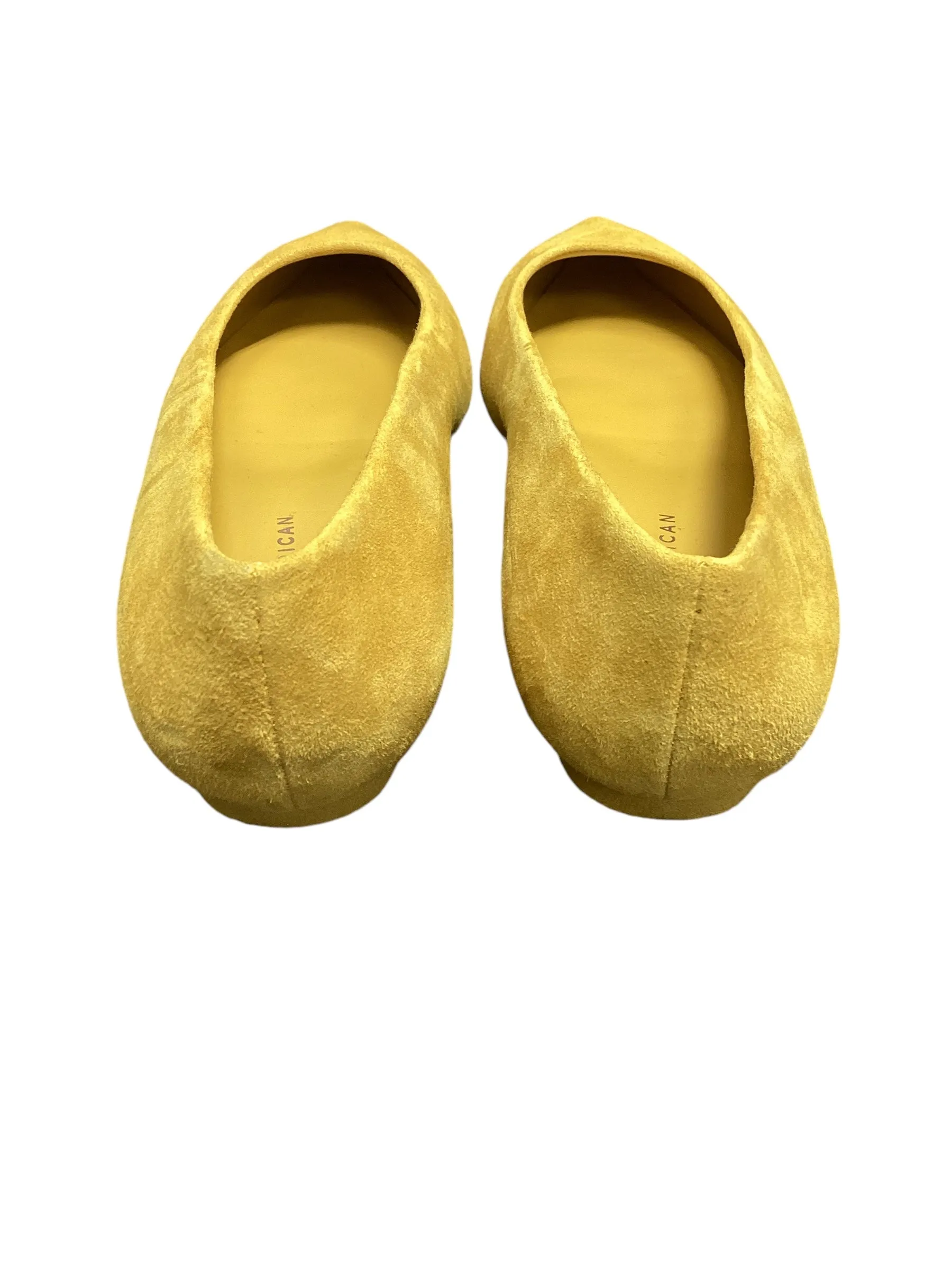 Shoes Flats By Good American In Yellow, Size: 7