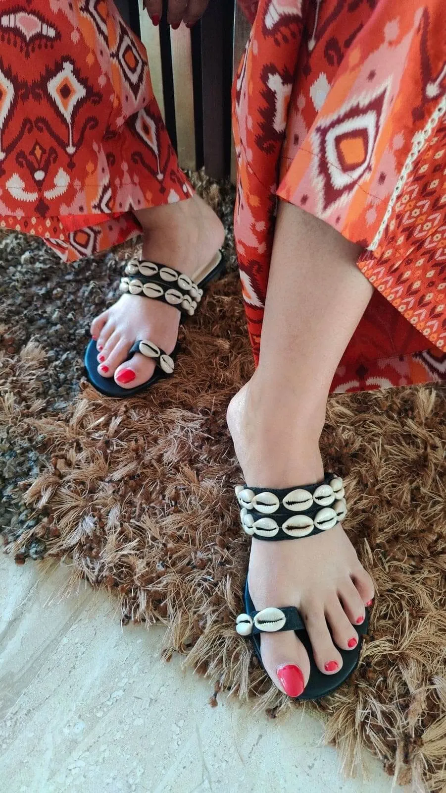 White Shell Open Toe Sandals